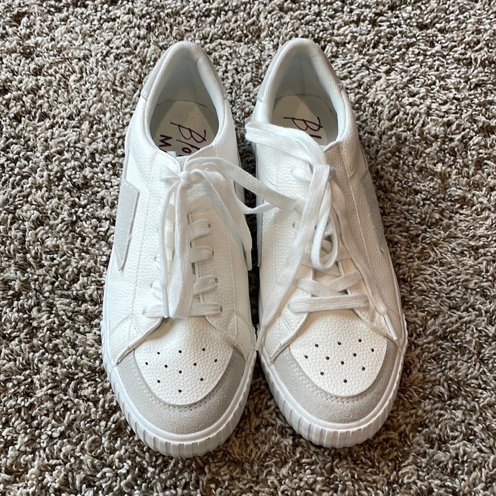 Blowfish Malibu sneakers EUC. Worn twice. Size 11.